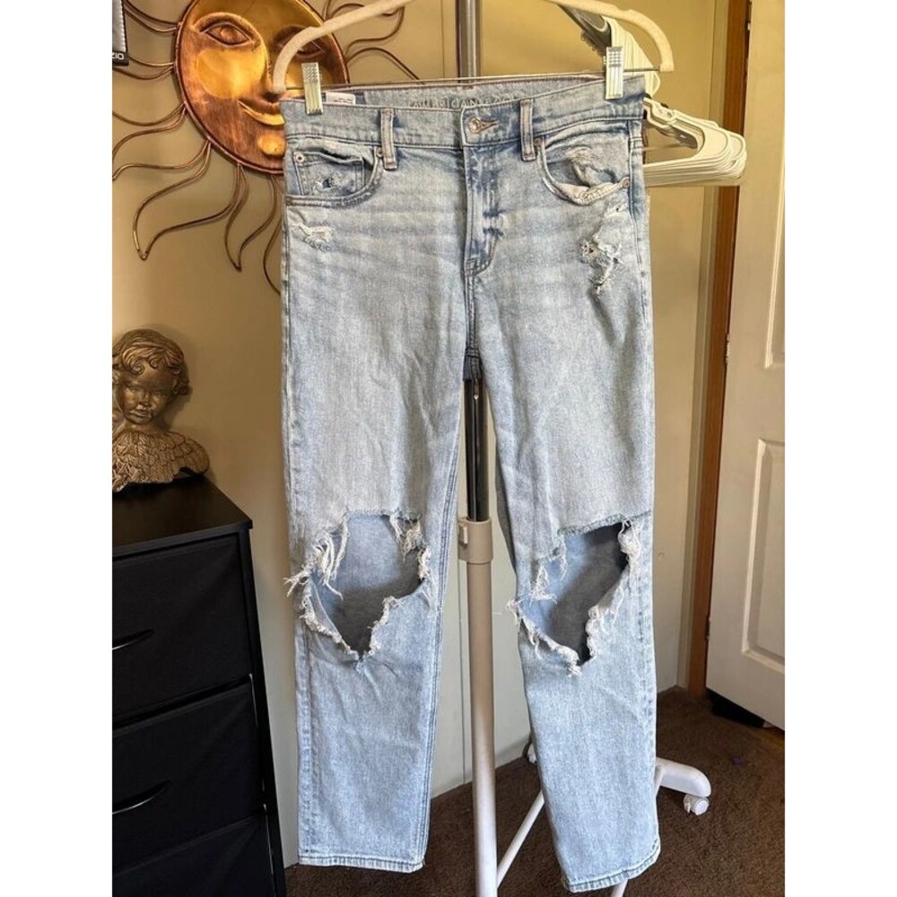 American Eagle size 2, regular super high-rise ankle straight jeans